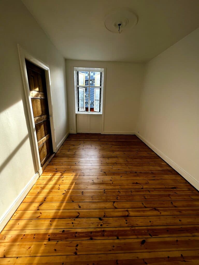 Professional Painting & Renovation